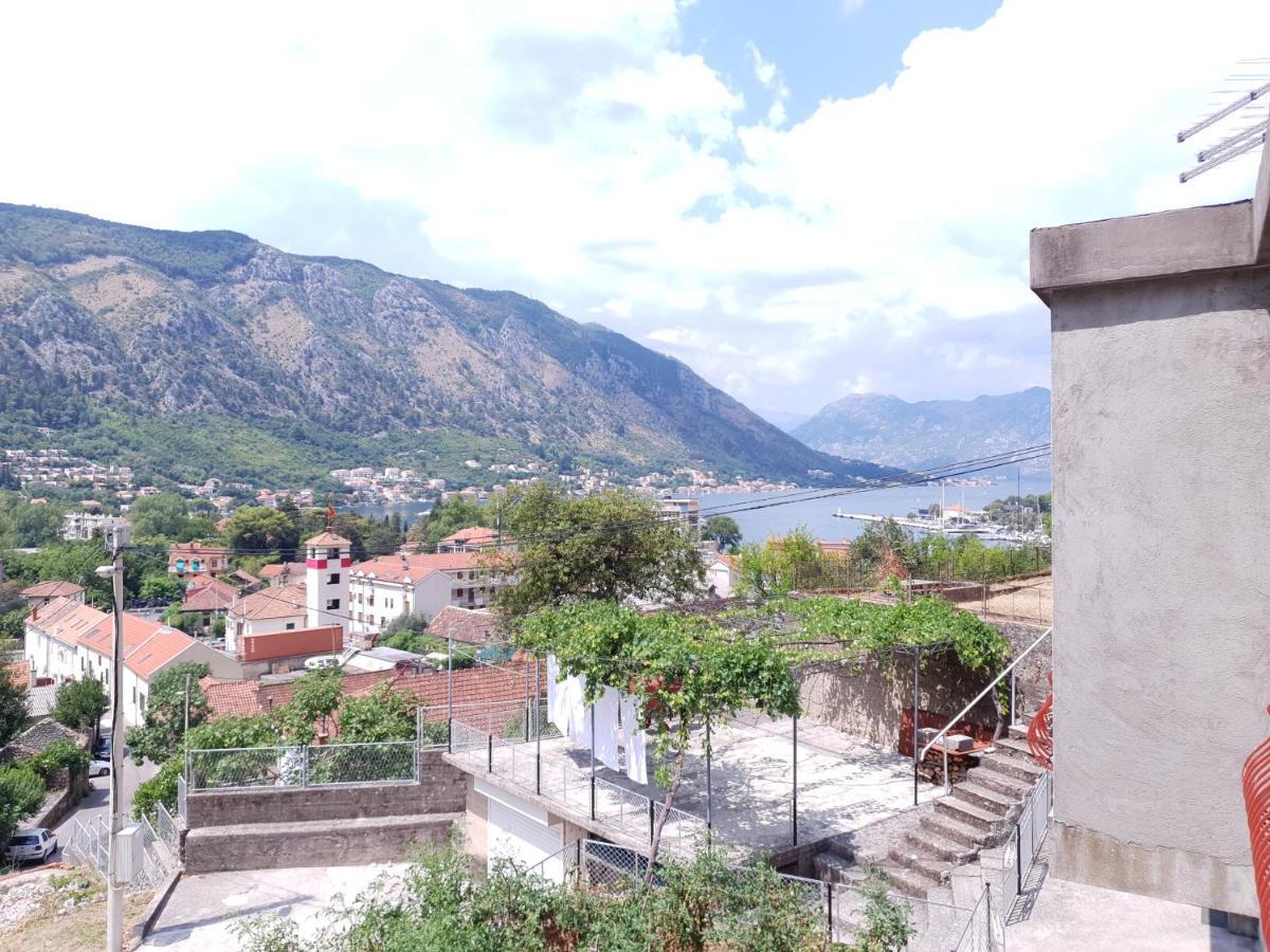 Clive Apartments Kotor Exterior photo