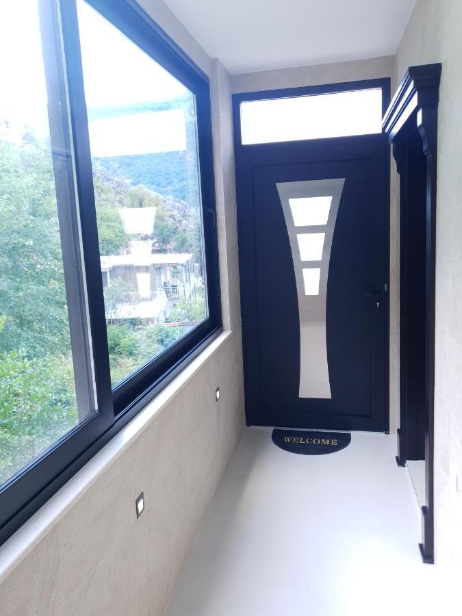 Clive Apartments Kotor Exterior photo
