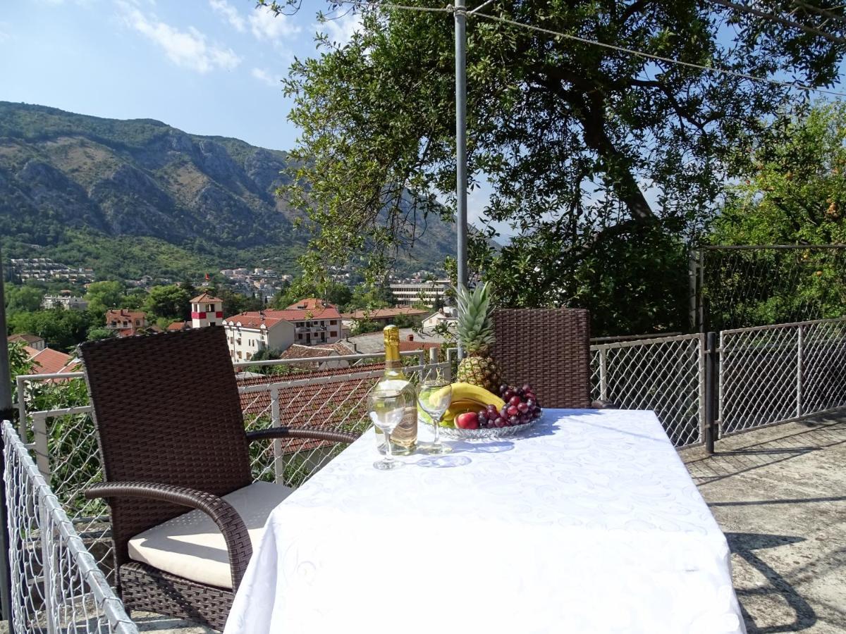 Clive Apartments Kotor Exterior photo
