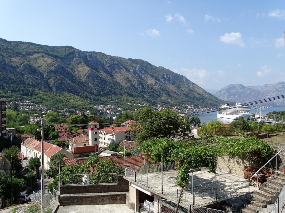 Clive Apartments Kotor Exterior photo