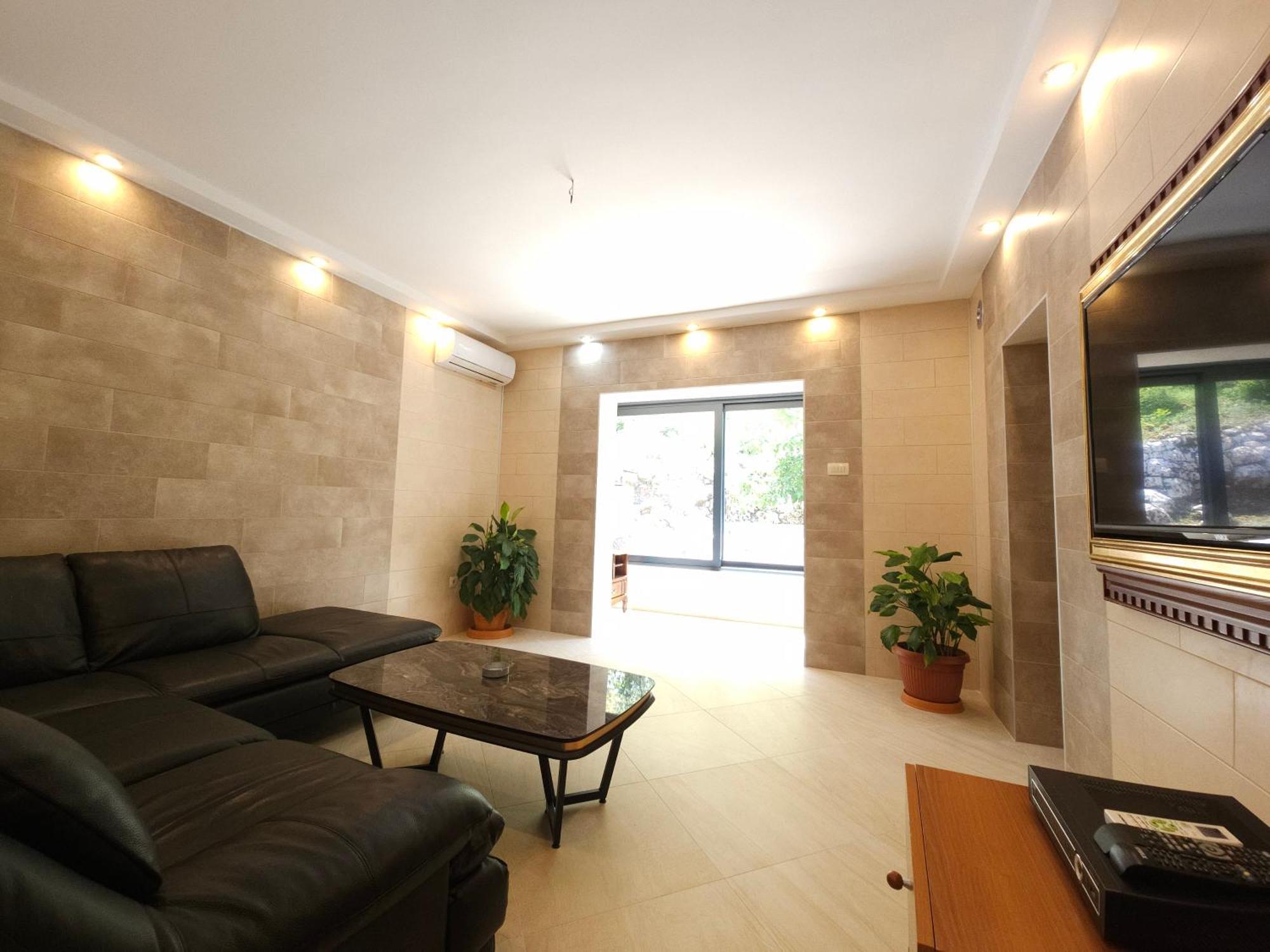 Clive Apartments Kotor Exterior photo